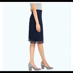 Uniqlo crochet pencil skirt Embroidered Lace Knee length in Navy Blue